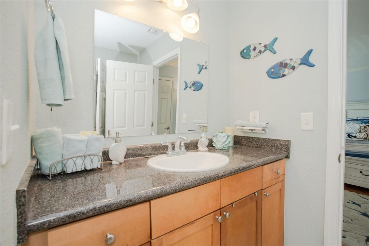237 Seahorse Drive Se, Unit H, Saint Petersburg, FL 33705 Photo