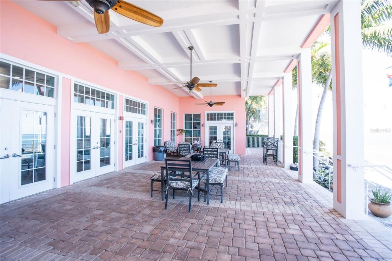 237 Seahorse Drive Se, Unit H, Saint Petersburg, FL 33705 Photo