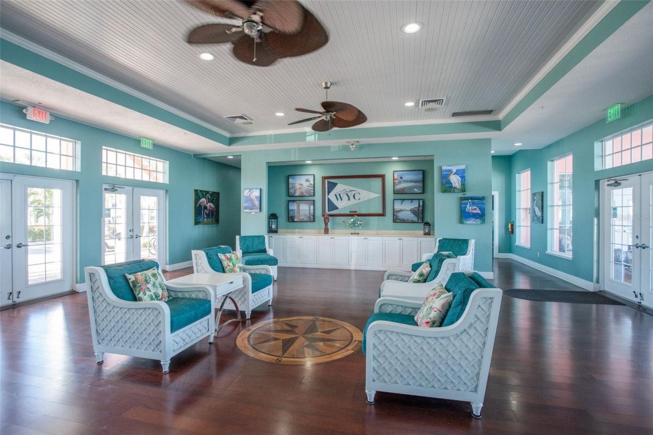 237 Seahorse Drive Se, Unit H, Saint Petersburg, FL 33705 Photo