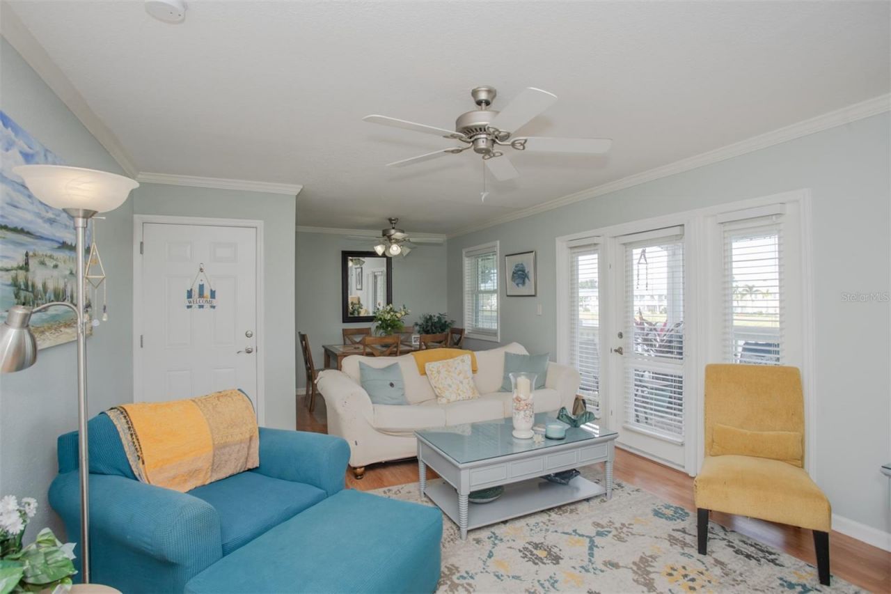 237 Seahorse Drive Se, Unit H, Saint Petersburg, FL 33705 Photo