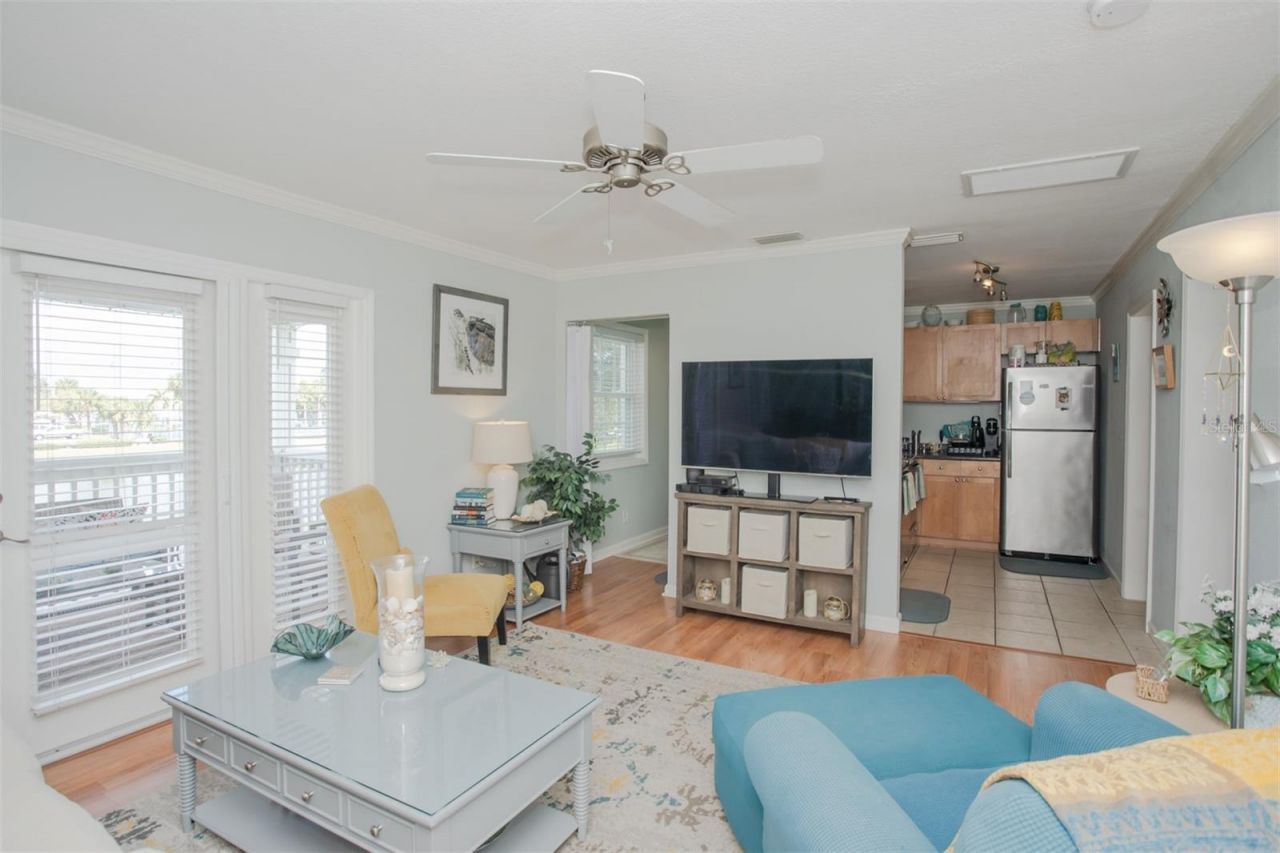 237 Seahorse Drive Se, Unit H, Saint Petersburg, FL 33705 Photo