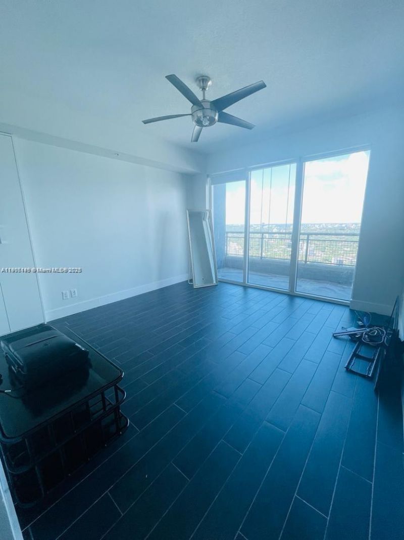 60 SW 13th St, Unit 3606, Miami, FL 33130 Photo