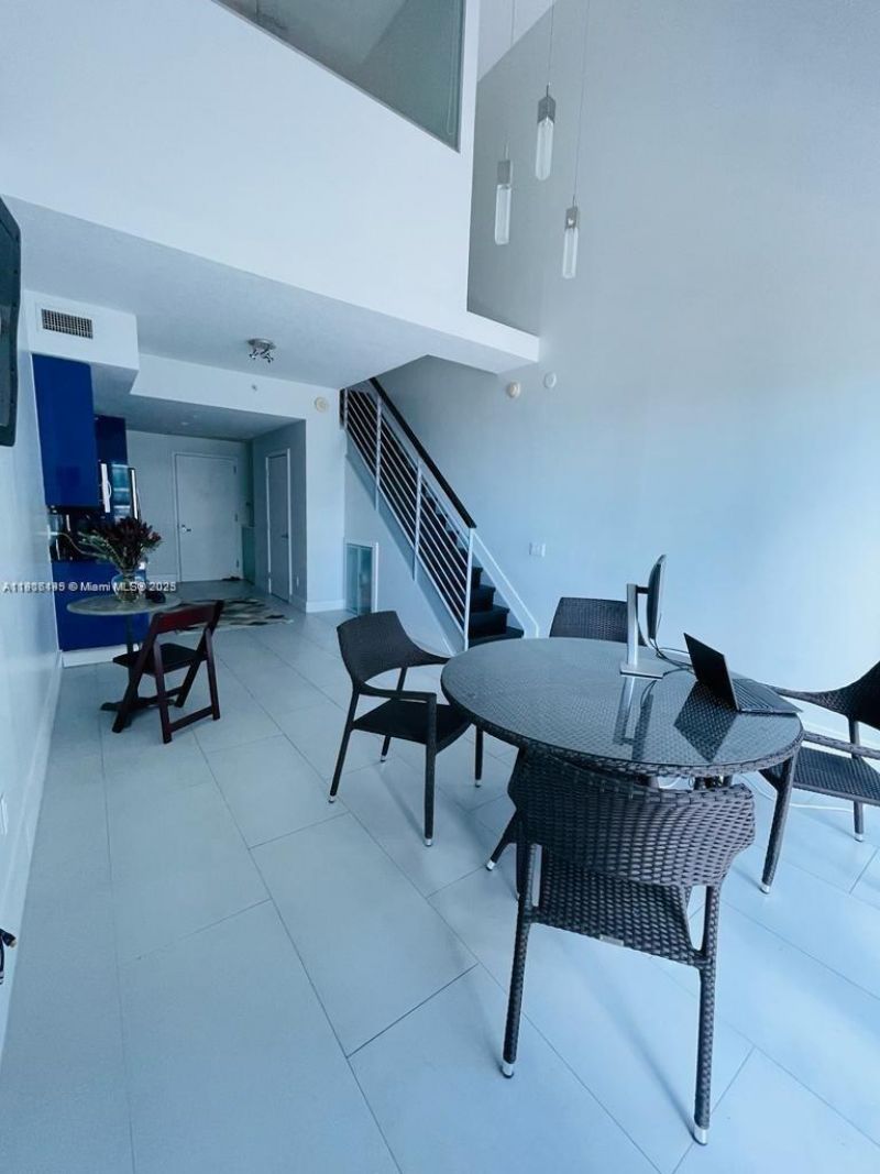 60 SW 13th St, Unit 3606, Miami, FL 33130 Photo