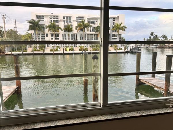 7207 Bay Dr, Unit 24, Miami Beach, FL 33141