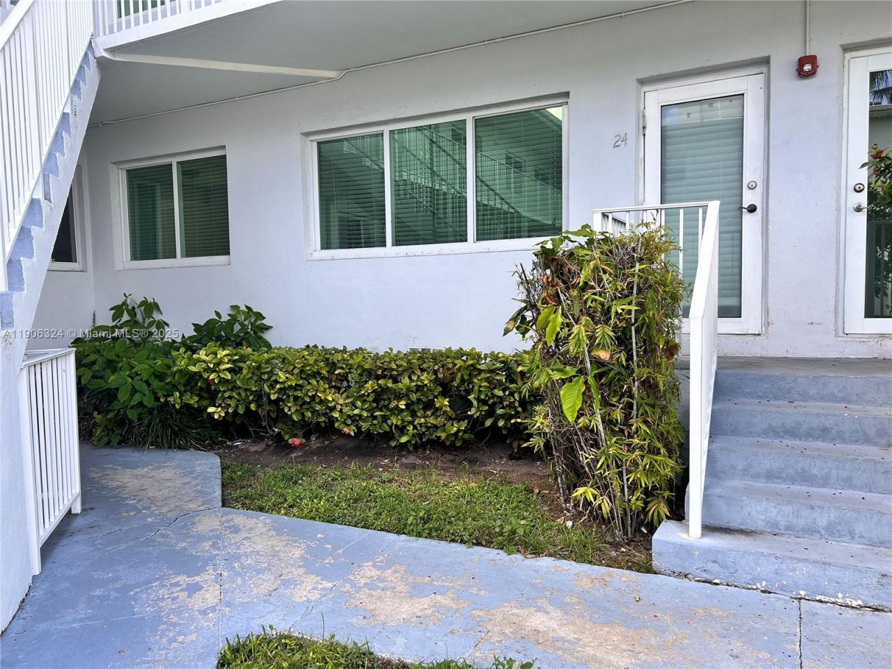 7207 Bay Dr, Unit 24, Miami Beach, FL 33141 Photo