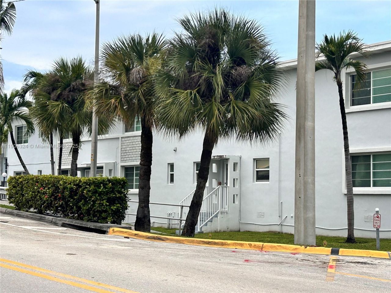 7207 Bay Dr, Unit 24, Miami Beach, FL 33141 Photo