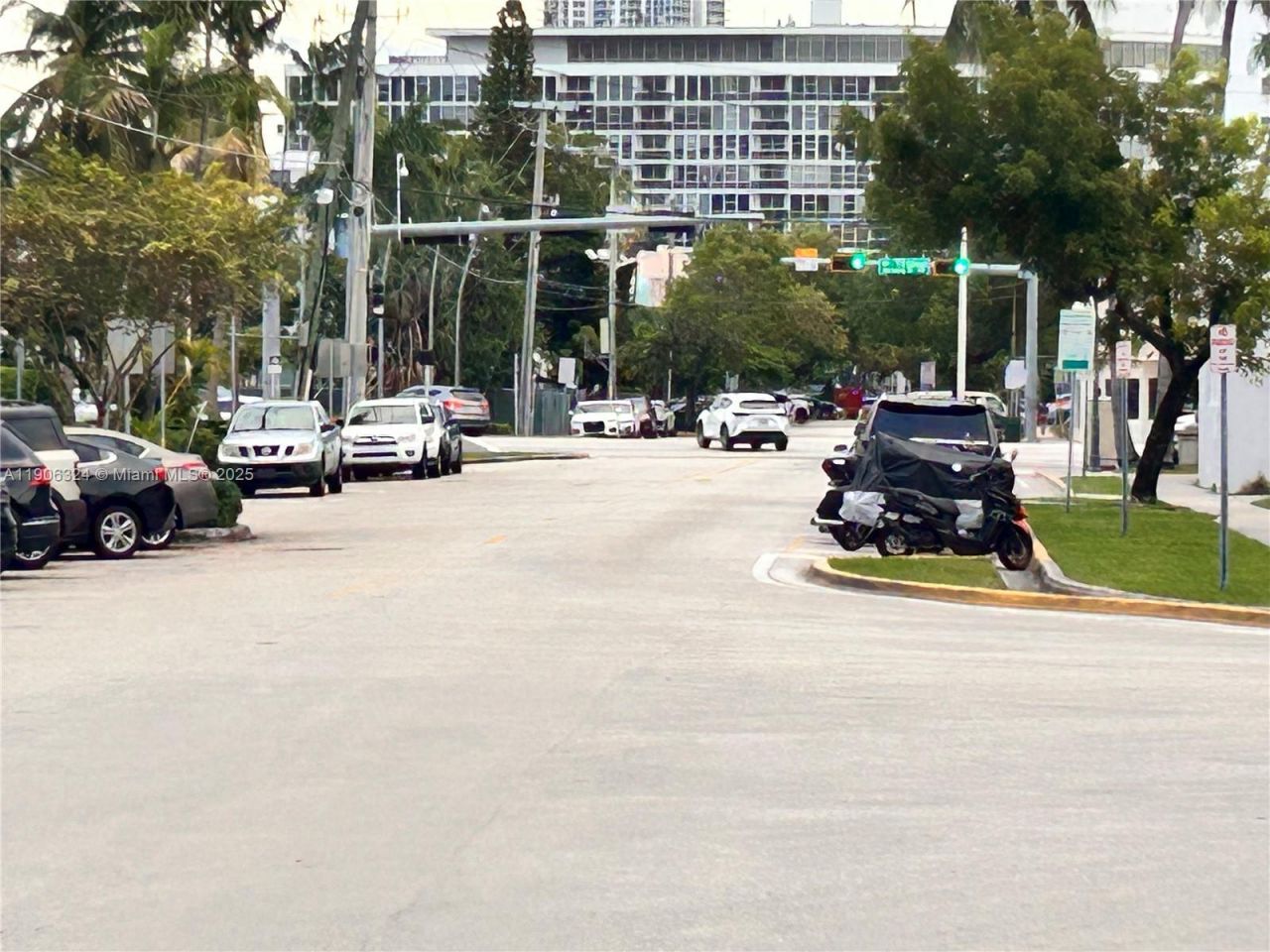 7207 Bay Dr, Unit 24, Miami Beach, FL 33141 Photo