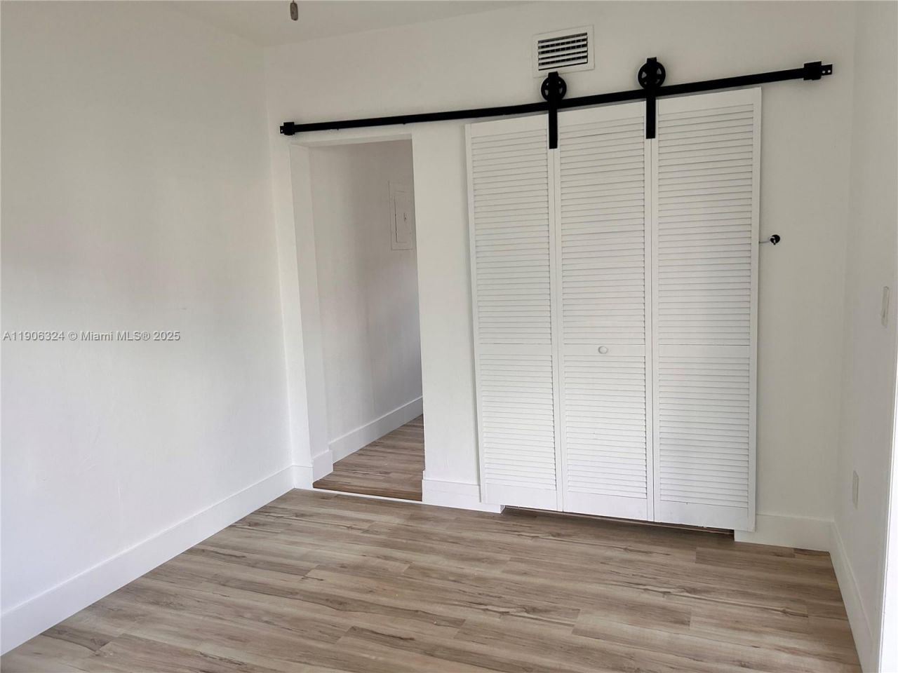 7207 Bay Dr, Unit 24, Miami Beach, FL 33141 Photo