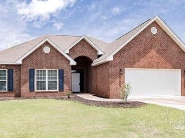 8746 Bradfield Dr, Pensacola, FL 32507
