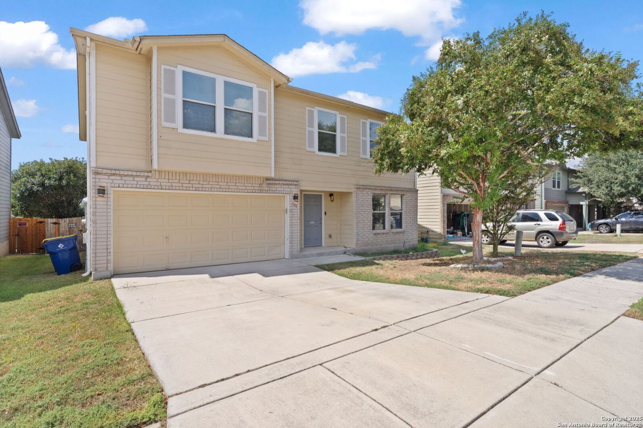 501 Gatewood Briar, Cibolo, TX 78108 Main Photo