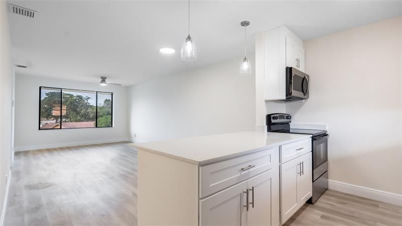 11477 NW 39th Court, Unit 301-1, Coral Springs, FL 33065 Photo