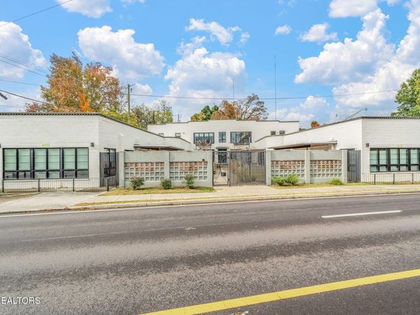 3415 N Broadway St, Knoxville, TN 37917