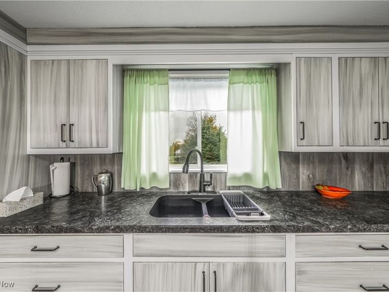 12947 Brosius Road, Garrettsville, OH 44231 Photo 17