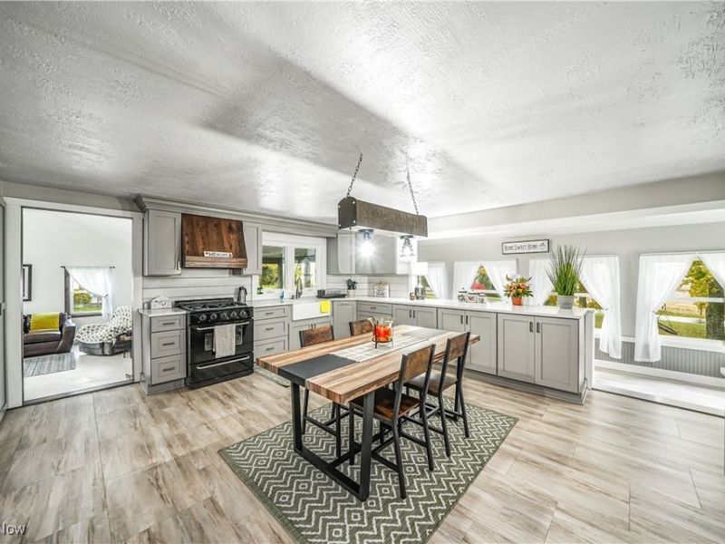 12947 Brosius Road, Garrettsville, OH 44231 Photo 2