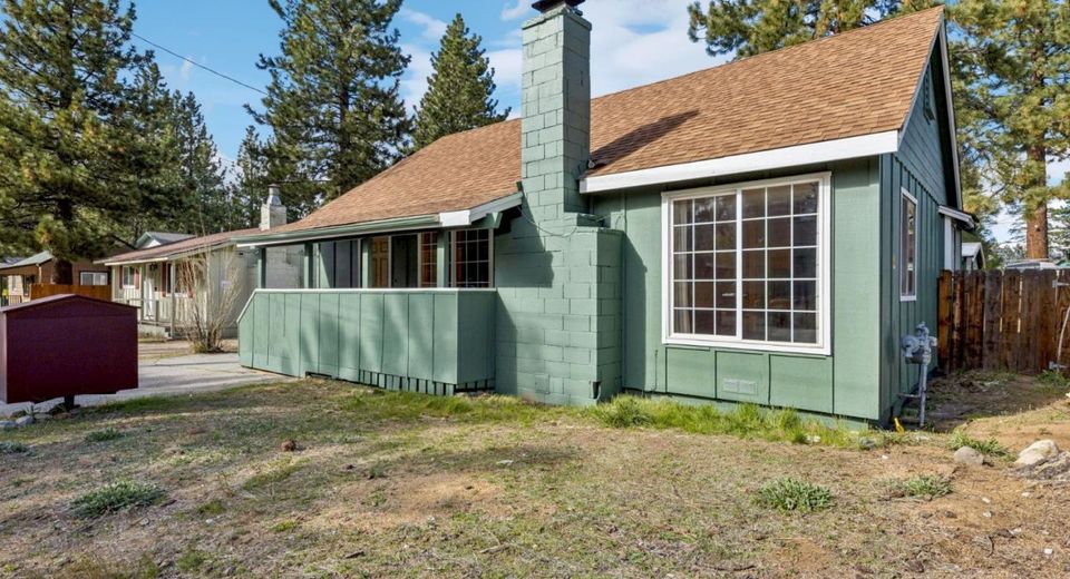 941 Brockway Avenue, South Lake Tahoe, CA 96150 Photo