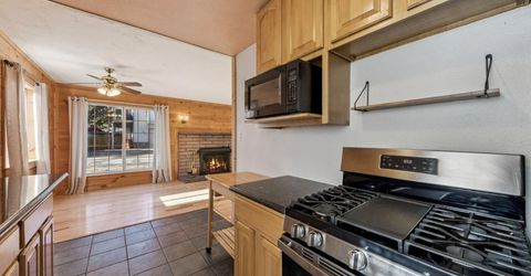 941 Brockway Avenue, South Lake Tahoe, CA 96150 Photo