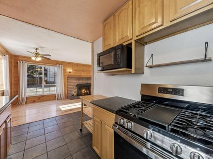 941 Brockway Avenue, South Lake Tahoe, CA 96150 Photo