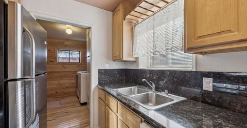 941 Brockway Avenue, South Lake Tahoe, CA 96150 Photo