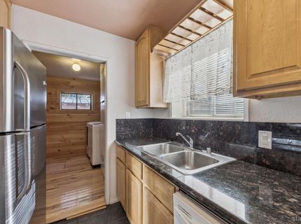 941 Brockway Avenue, South Lake Tahoe, CA 96150 Photo