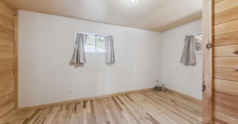 941 Brockway Avenue, South Lake Tahoe, CA 96150 Photo