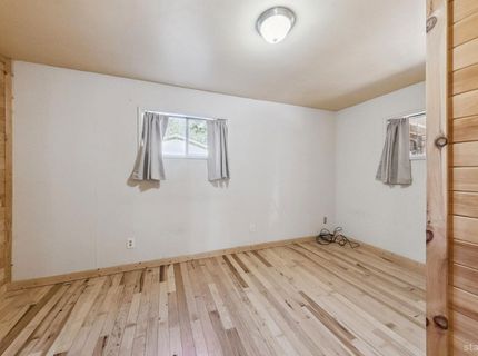 941 Brockway Avenue, South Lake Tahoe, CA 96150 Photo