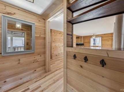 941 Brockway Avenue, South Lake Tahoe, CA 96150 Photo