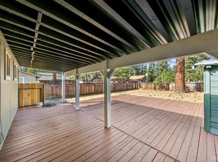 941 Brockway Avenue, South Lake Tahoe, CA 96150 Photo