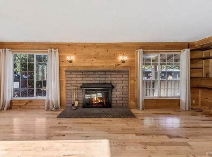 941 Brockway Avenue, South Lake Tahoe, CA 96150 Photo