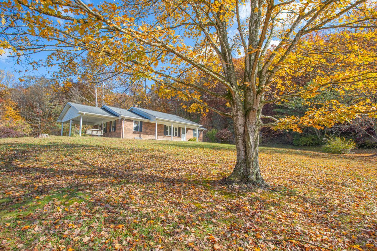 320 Cravens Hollow Road, Liberty, KY 42539