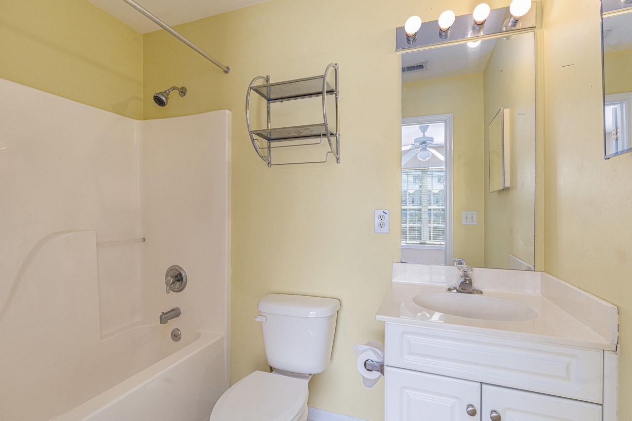 4105 Perrine St. Street Photo 12