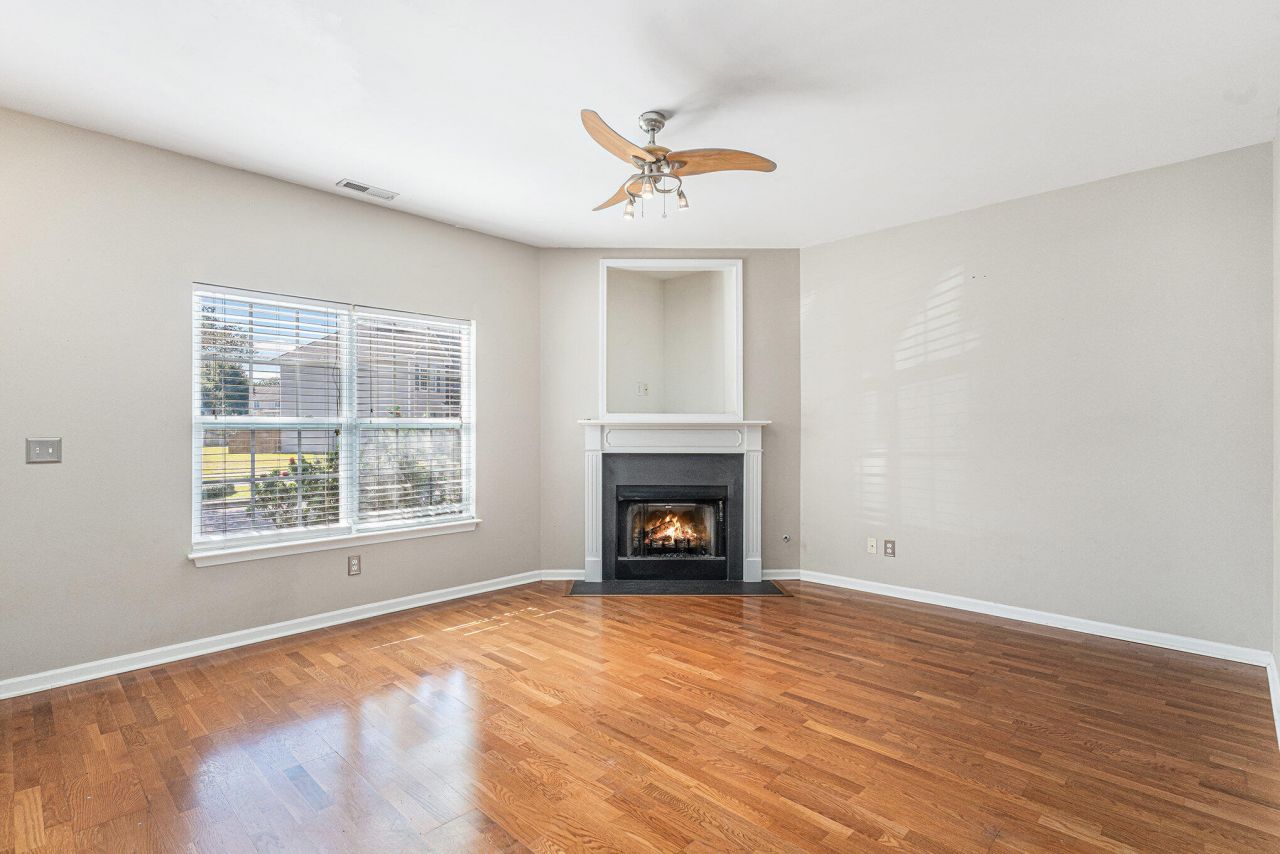 4105 Perrine St. Street Photo 4