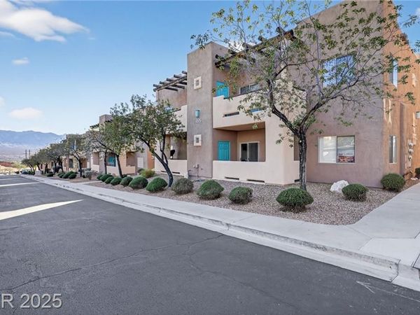 465 Turtleback Road, Unit B, Mesquite, NV 89027