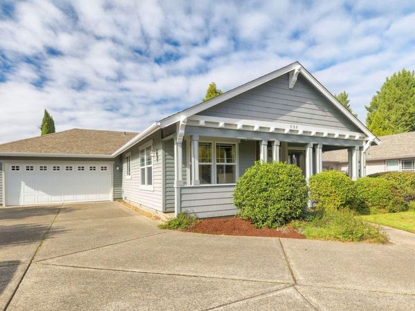 930 Schaefers Lane, Grants Pass, OR 97526