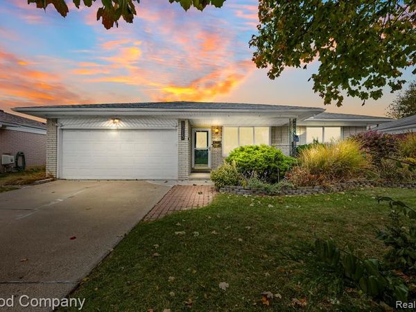 4215 Nickolas Drive, Sterling Heights, MI 48310