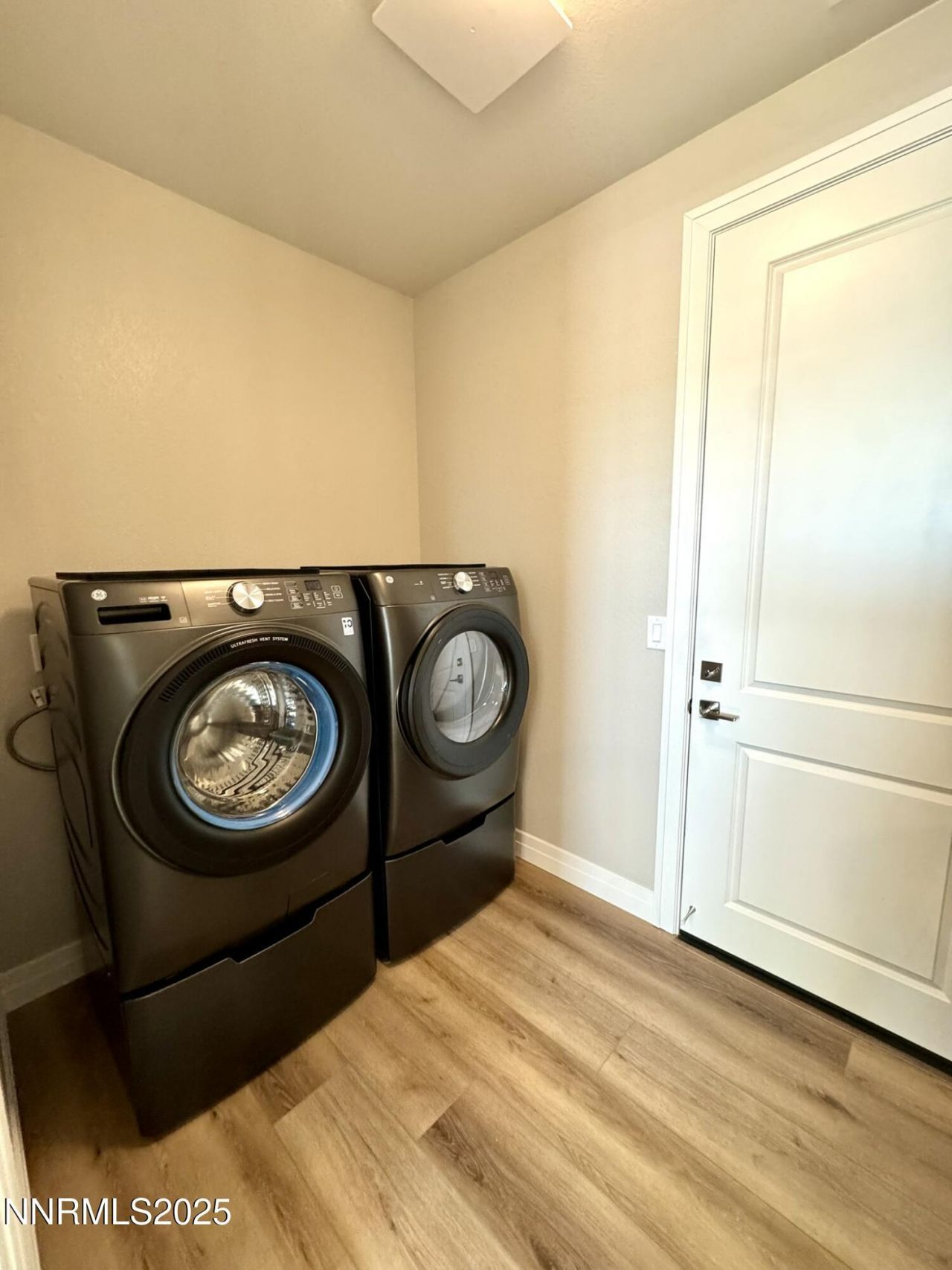 406 Heirloom Street, Sparks, NV 89441 Photo