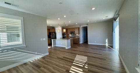 406 Heirloom Street, Sparks, NV 89441 Photo