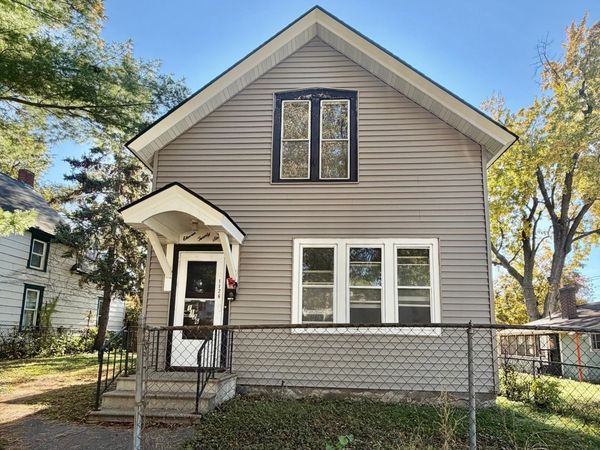 1126 Ross Avenue, Saint Paul, MN 55106