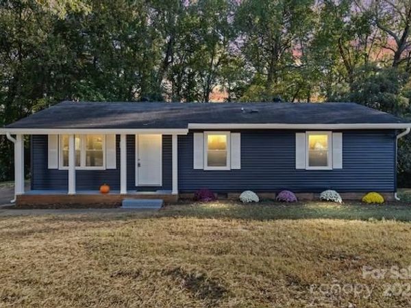 6134 Mayridge Drive, Charlotte, NC 28215