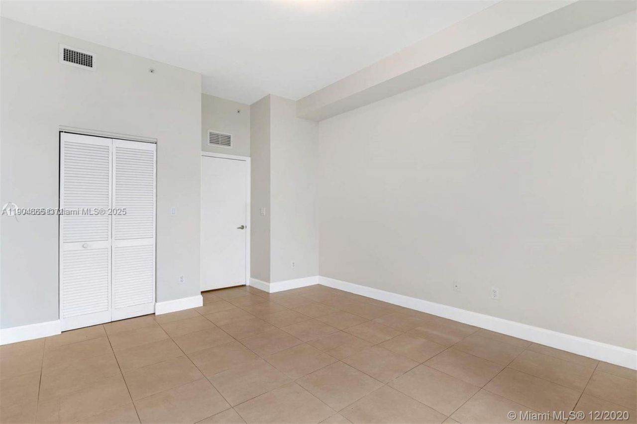 2525 SW 3rd, Unit 605, Miami, FL 33129 Photo