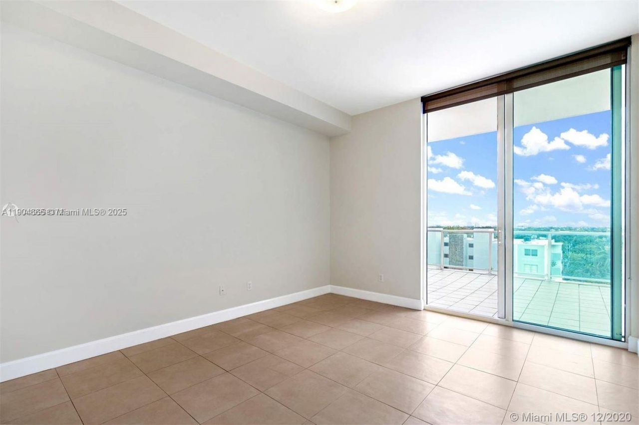 2525 SW 3rd, Unit 605, Miami, FL 33129 Photo