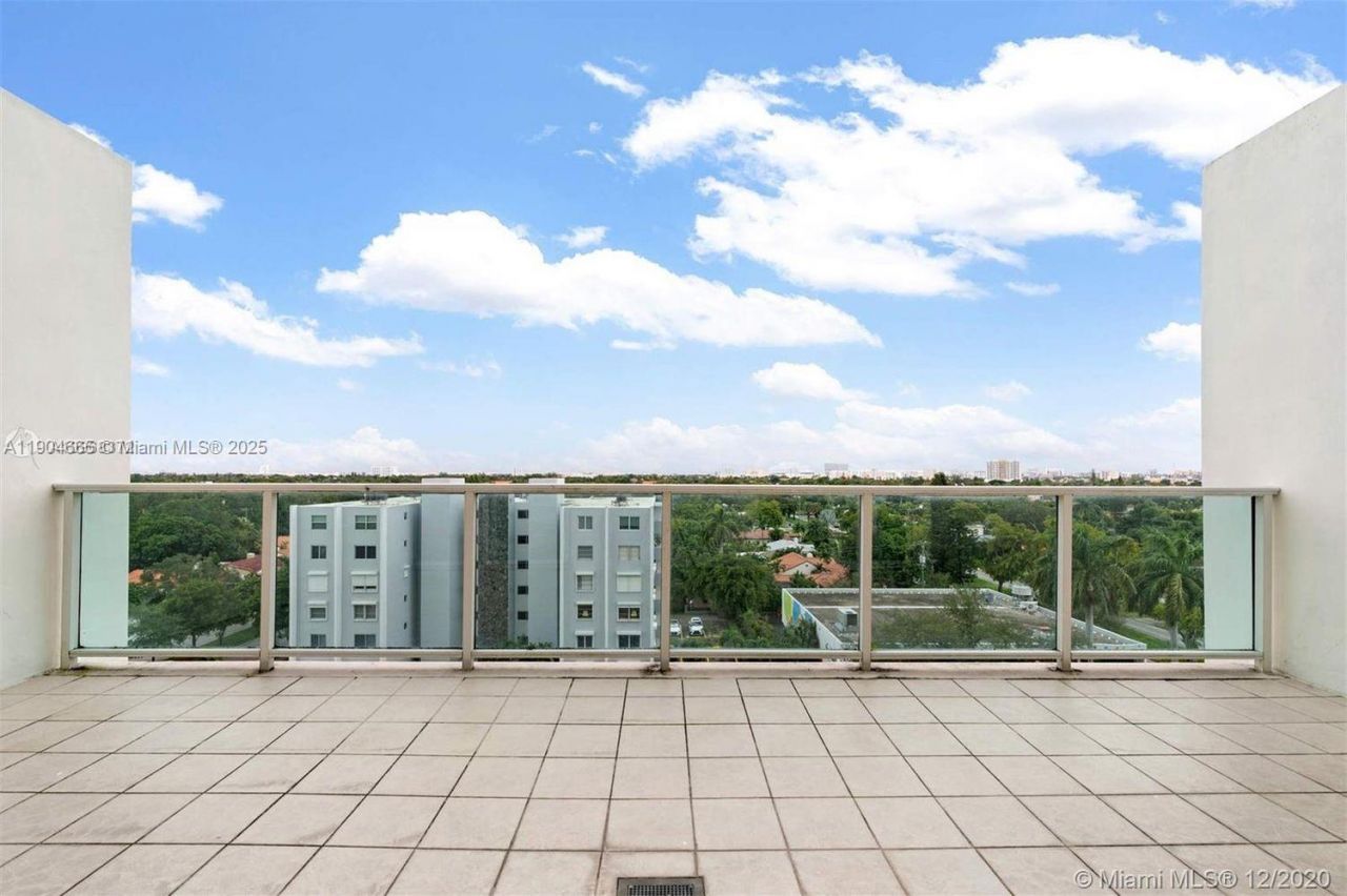 2525 SW 3rd, Unit 605, Miami, FL 33129 Photo