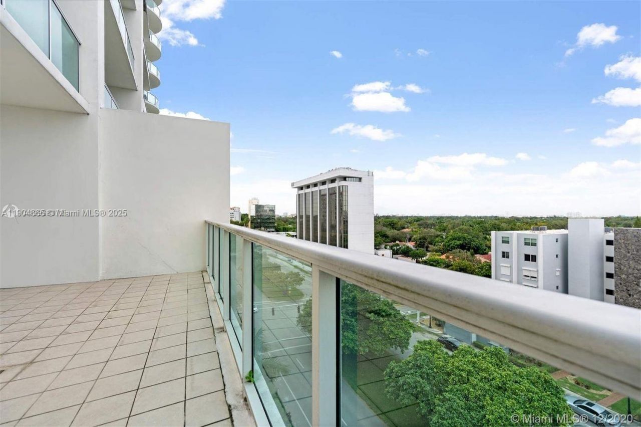 2525 SW 3rd, Unit 605, Miami, FL 33129 Photo