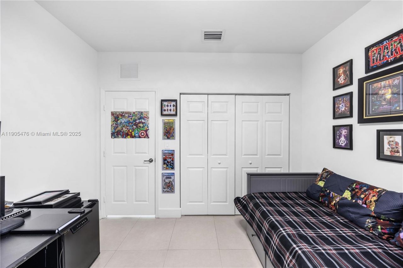 10470 NW 69th Ter, Doral, FL 33178 Photo