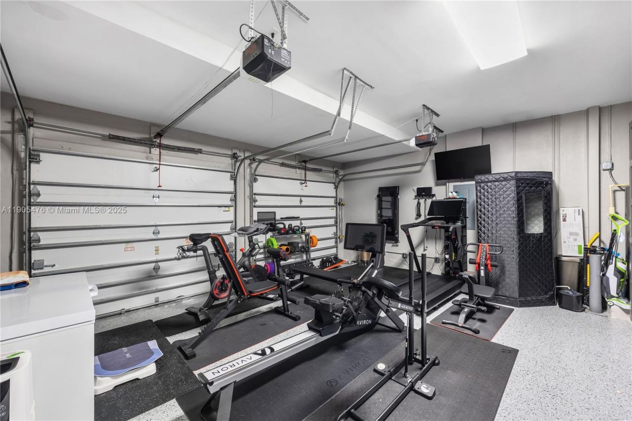 10470 NW 69th Ter, Doral, FL 33178 Photo