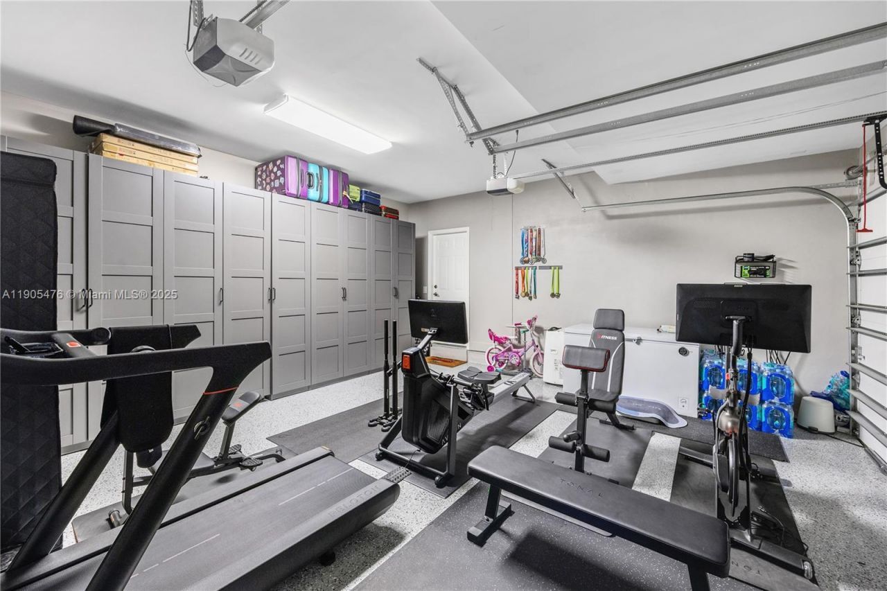 10470 NW 69th Ter, Doral, FL 33178 Photo