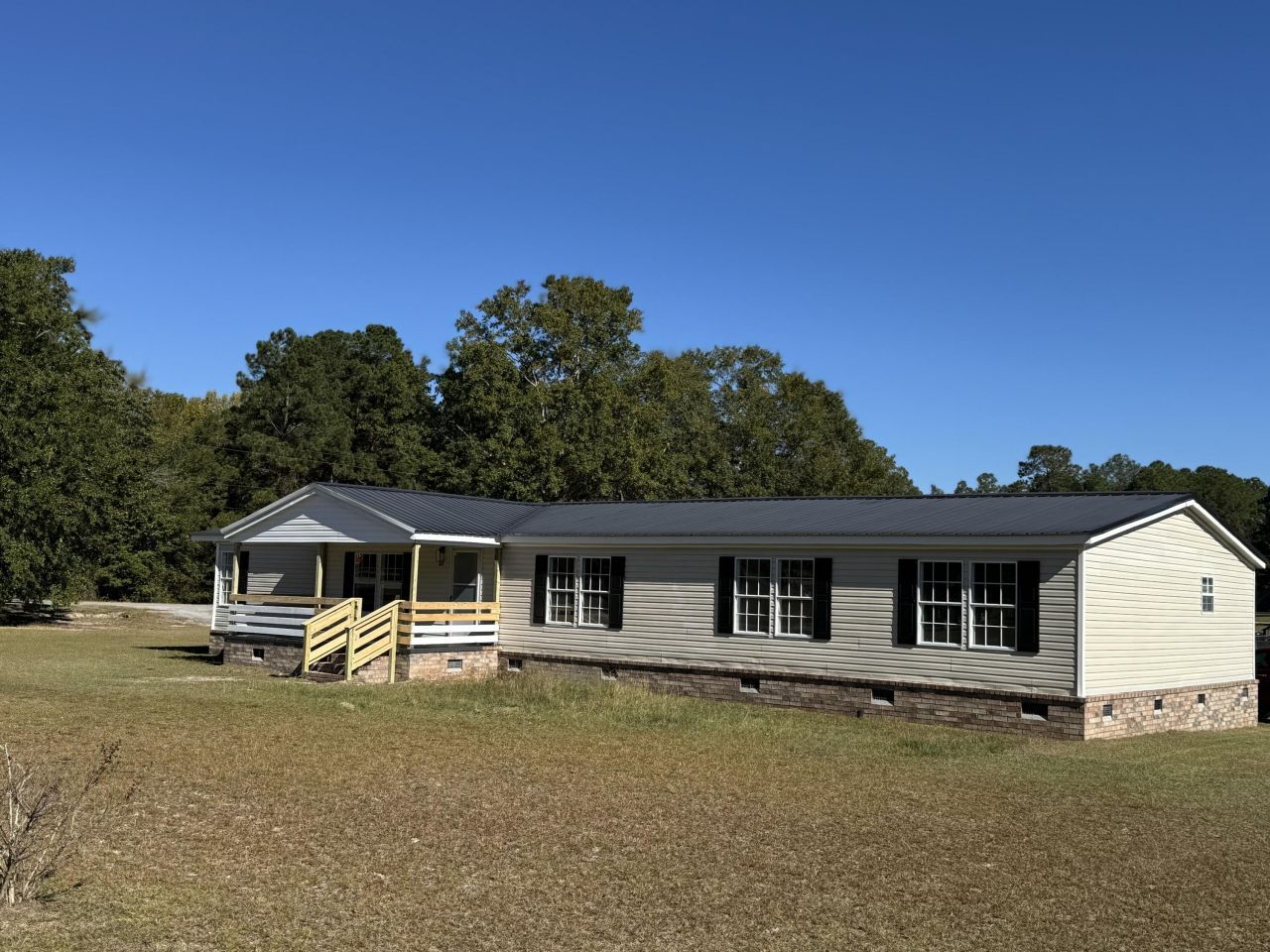 109 Hillock Court Photo 1