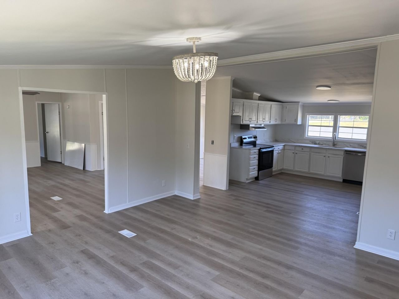 109 Hillock Court Photo 4