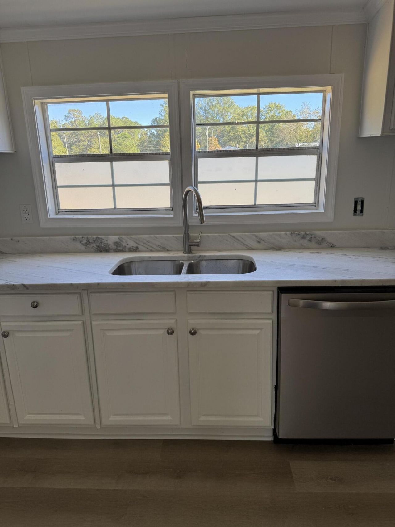 109 Hillock Court Photo 8