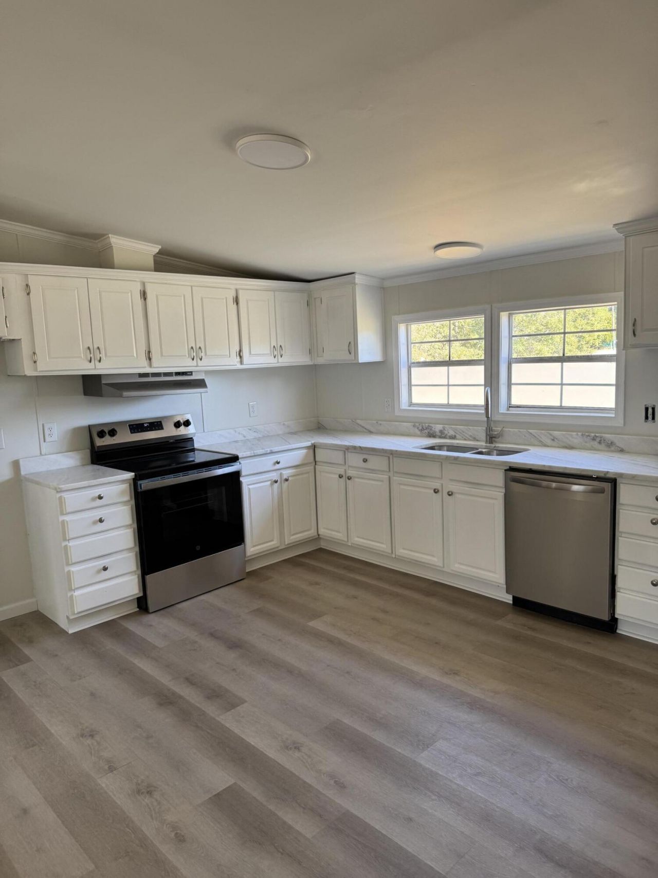 109 Hillock Court Photo 9