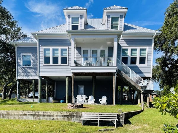 2975 Holley Point Road, Navarre, FL 32566